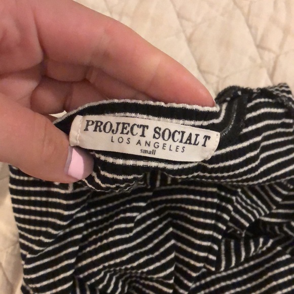 Super Soft Black & White Crop Top - Picture 6 of 6